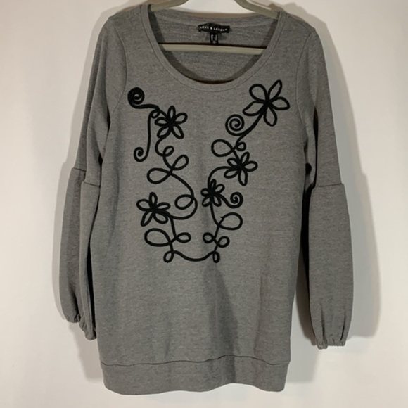 Love & Legend Grey & Black Floral Design Sweater Top - Picture 1 of 7